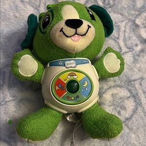 LeapFrog Sing & Snuggle Scout Plush Toy